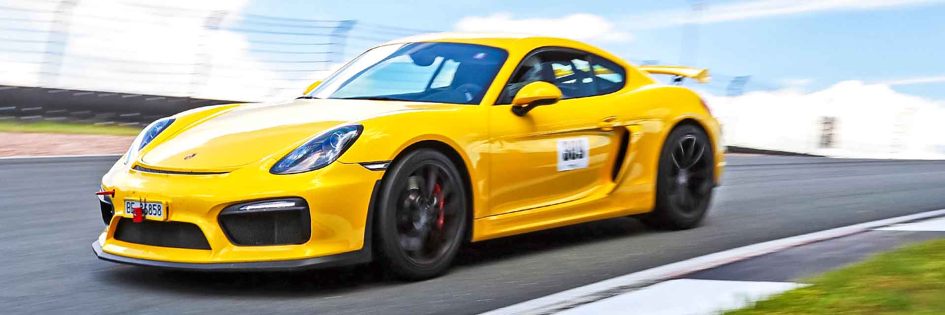 Trackday Bilster Berg mit Gedlich Racing - Porsche Ferrari BMW Rennstrecke Circuit Booking Rennstreckentraining Racetrack Termine Motorsport Mercedes-AMG Lotus Tracktool Ringtool Käfig Umbau Rennwagen Racecar Hockenheimring Nürburgring Oschersleben Spa Francorchamps Lausitzring Monza