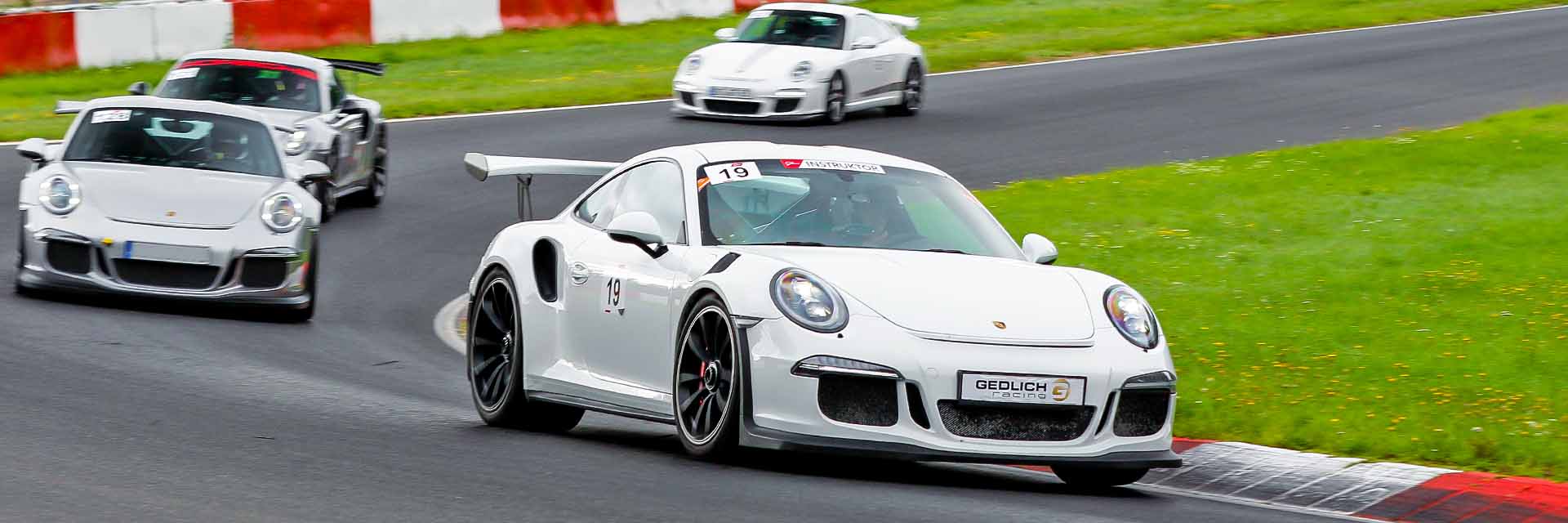 Trackday Bilster Berg mit Gedlich Racing - Porsche Ferrari BMW Rennstrecke Circuit Booking Rennstreckentraining Racetrack Termine Motorsport Mercedes-AMG Lotus Tracktool Ringtool Käfig Umbau Rennwagen Racecar Hockenheimring Nürburgring Oschersleben Spa Francorchamps Lausitzring Monza